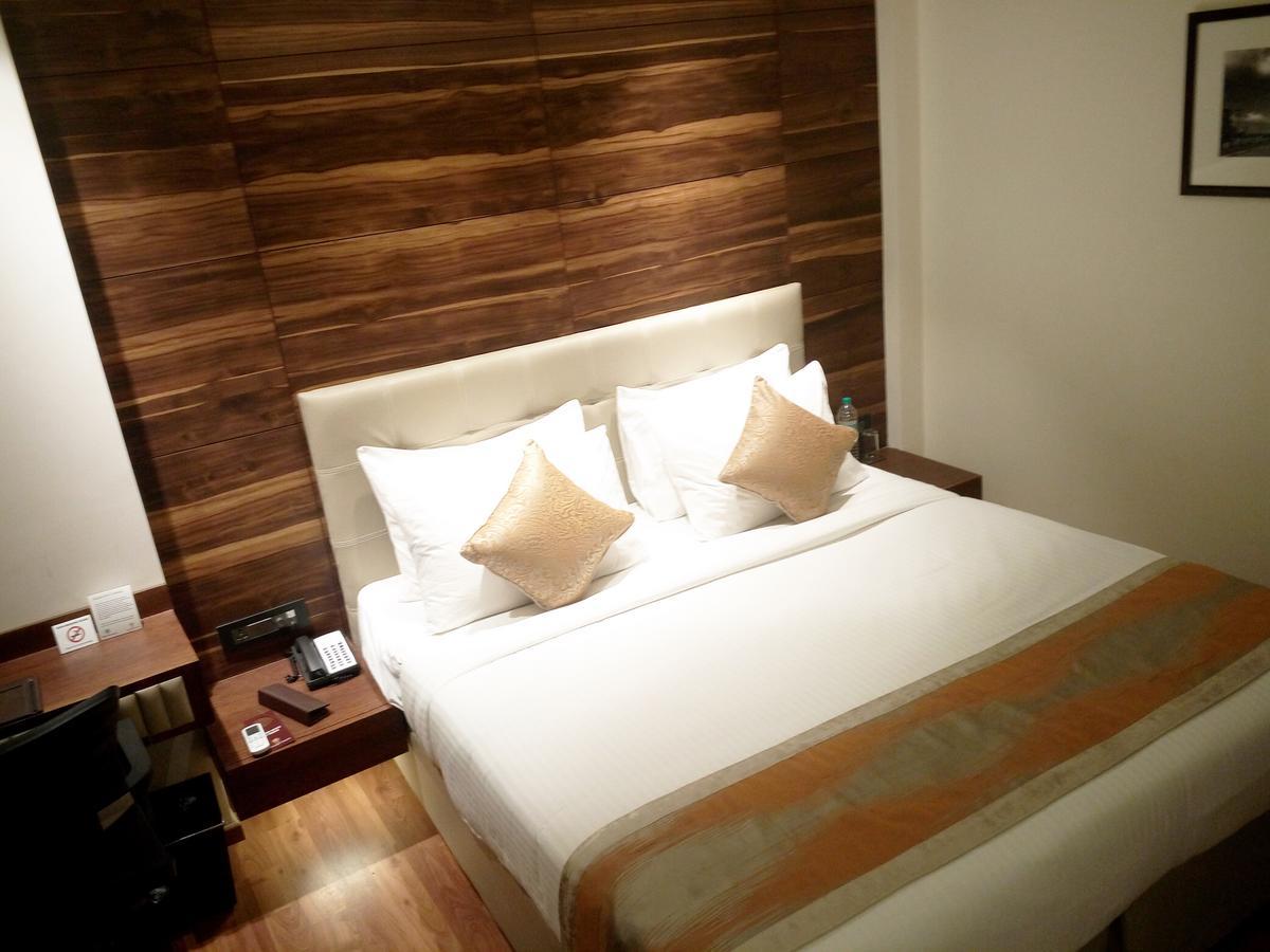 Connaught Royale Delhi Hotel New Delhi Room photo