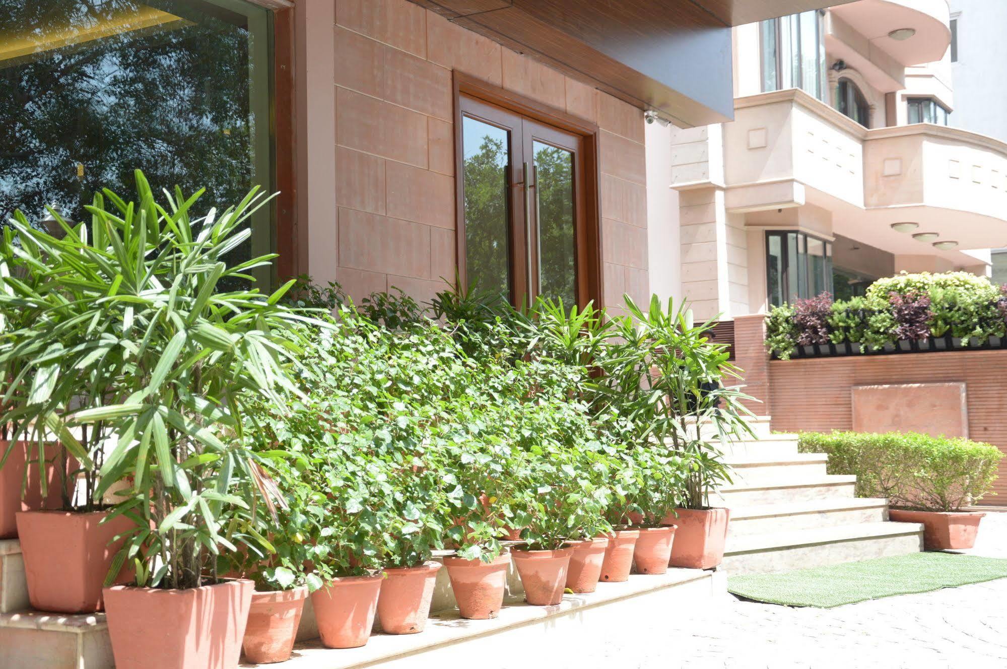 Connaught Royale Delhi Hotel New Delhi Exterior photo