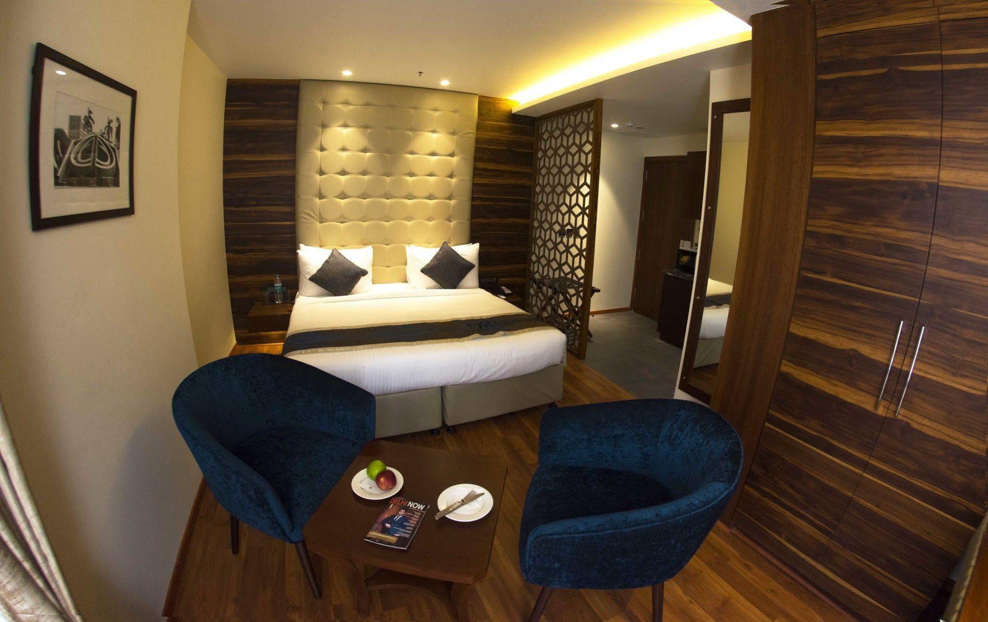 Connaught Royale Delhi Hotel New Delhi Exterior photo