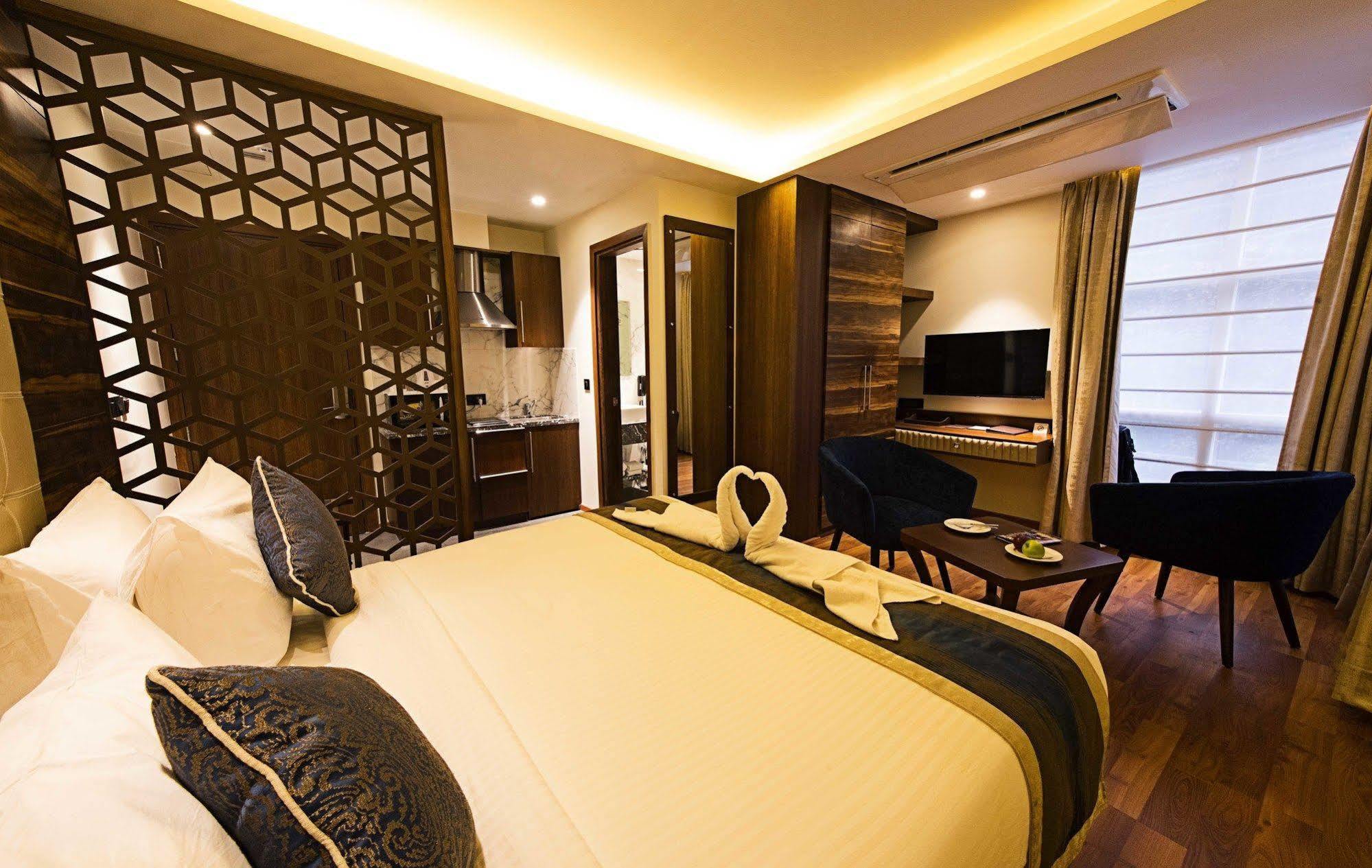 Connaught Royale Delhi Hotel New Delhi Exterior photo